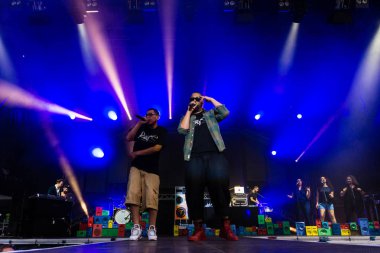 Kiel, Almanya - 19 Haziran 2017: Rapçi Samy Deluxe Hoern sahne alanı'nda Kieler Woche 2017 sırasında gerçekleştiriyor