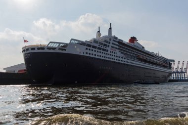 Hamburg, Almanya - 29 Ağustos 2017: Kraliçe evlen Cruise Terminal Hamburg-Steinwerder, döşeme 2 gösterimler 