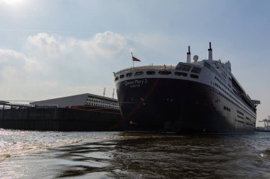 Hamburg, Almanya - 29 Ağustos 2017: Kraliçe evlen Cruise Terminal Hamburg-Steinwerder, döşeme 2 gösterimler 