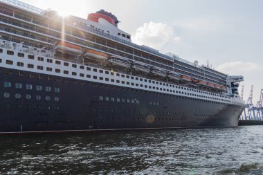 Hamburg, Almanya - 29 Ağustos 2017: Kraliçe evlen Cruise Terminal Hamburg-Steinwerder, döşeme 2 gösterimler 