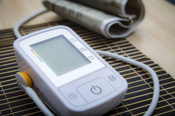 デジタル血圧モニター — ストック写真