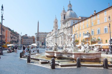 Roma-Ağustos 8: Ağustos 8, piazza navona, Roma 2013. Piazza navona, Roma, İtalya Şehir Meydanı olduğunu.