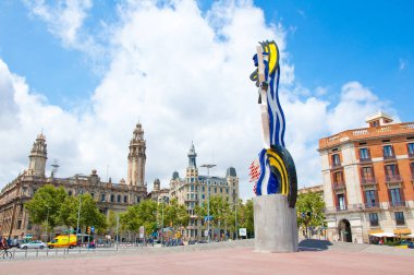 Barcelona sokak ve Cara de Barcelona, görünür telgraf uzaktan Barcelona, Catalonia, İspanya.