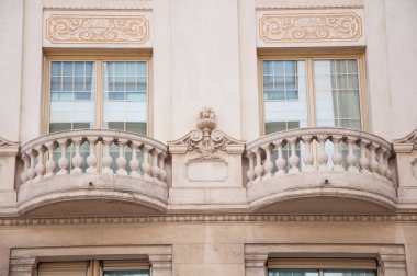 Barcelona, İspanya Gothic Quarter rahat Balkonlu bina detay.