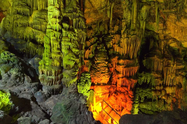 Färgglada Stalagmiter Den Psychro Cave Cave Zeus Kreta Grekland — Stockfoto