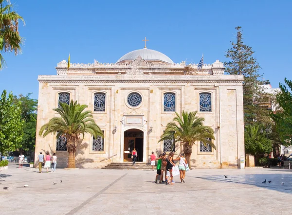 Crete Heraklion July Basílica São Tito Durante Meio Dia Turistas — Fotografia de Stock