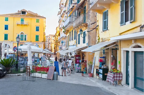 Corfu Augustus Kerkyra Stad Met Rij Van Souvenirwinkels Tijdens Middag — Stockfoto