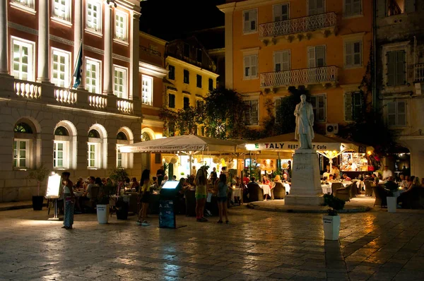 Corfu Ağustos Korfu Zevk Gece Hayatı Bir Sürü Insan Bir — Stok fotoğraf