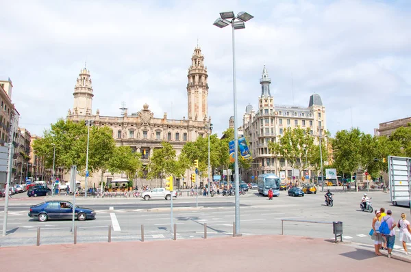 Barcelona July Barcelona Street Telegraph Side Traffic Road Undefined People — стоковое фото