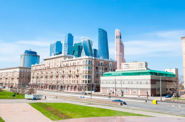 Moscou Rússia Maio 2017 Kutuzovsky Prospekt Street Durante Meio Dia — Fotografia de Stock