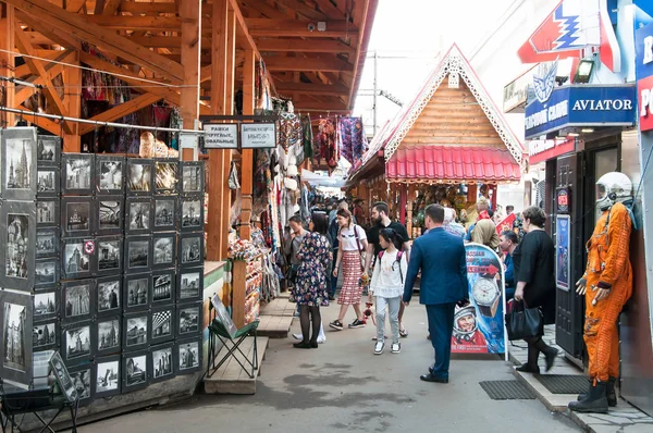 Москва Росія Березень 2018 Щоденні Ринку Повний Всіляких Російські Сувеніри — стокове фото