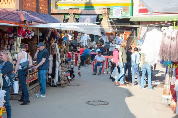 Moscow Russia March 2018 Daily Flea Market Full People Izmailovo — Stock Photo, Image