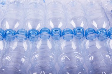 Plastik şişeler geri dönüşüm arkaplanı kavramı
