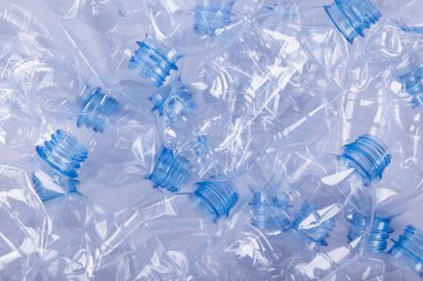 Plastik şişeler geri dönüşüm arkaplanı kavramı
