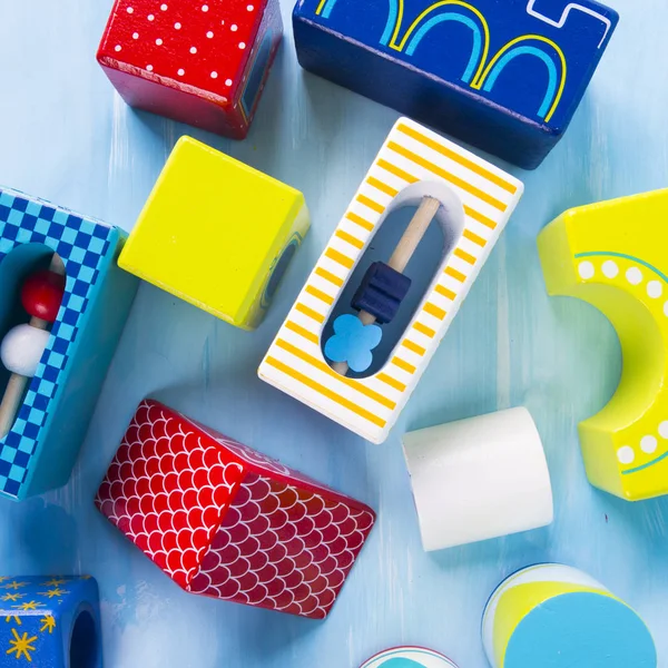 Set blocchi di costruzione in legno Giocattolo di legno per bambini — Foto Stock