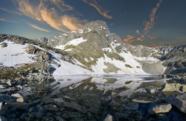 Güzel yaz manzara, Altay Dağları Rusya.