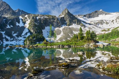Güzel yaz manzara, Altay Dağları Rusya.