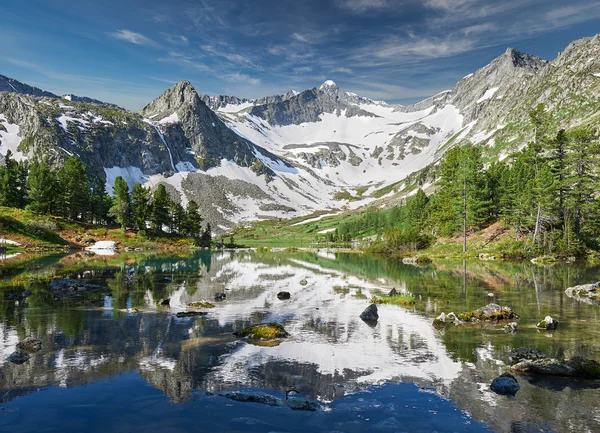 Beautiful summer landscape, Altai mountains Russia. — Stock Photo, Image