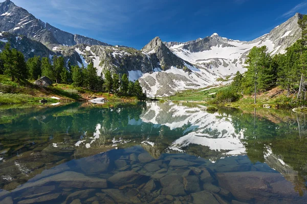 Bellissimo paesaggio estivo, montagne Altai Russia . — Foto Stock