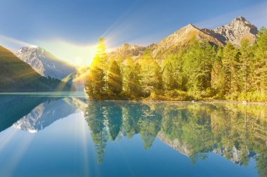 Güzel yaz manzara, Altay Dağları Rusya.