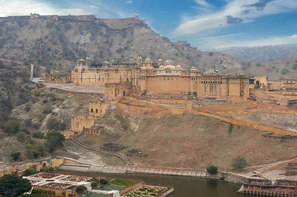 Amer Fort znajduje się w Amer, Rajasthan, Indie. — Zdjęcie stockowe