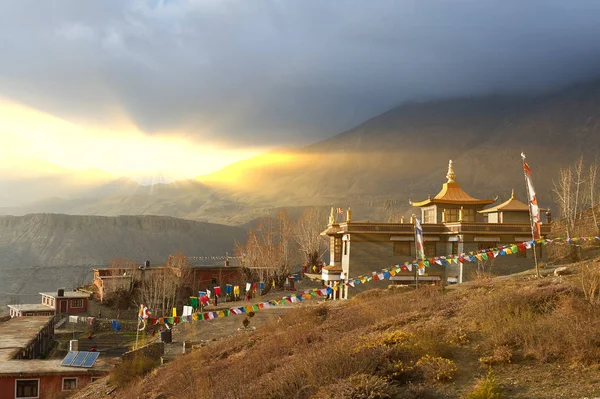 Annapurna hory v Nepálu Himálaje. — Stock fotografie