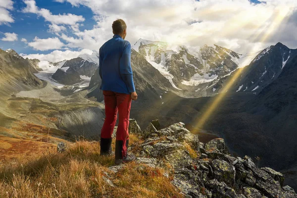 Beautiful autumn landscape, Altai mountains Russia. — Stock Photo, Image