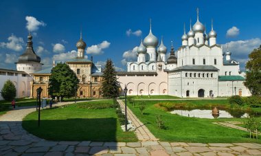 Varsayım Katedrali ve Rostov Kr diriliş Kilisesi