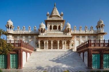 Jodhpur, Hindistan'ın içinde bulunan bir kenotaph Jaswant Thada olduğunu