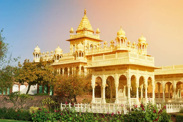 O Jaswant Thada é um cenotáfio localizado em Jodhpur, na Índia — Fotografia de Stock