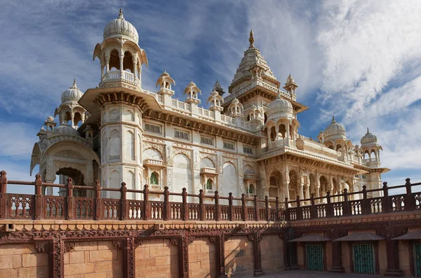 O Jaswant Thada é um cenotáfio localizado em Jodhpur, na Índia — Fotografia de Stock