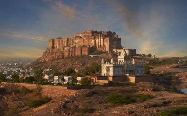 Mehrangarh Fort e Jaswant Thada Mausoléu — Fotografia de Stock