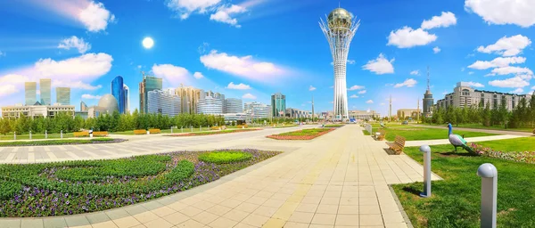 Astana, Kazakistan başkenti Baiterek sembolü. — Stok fotoğraf