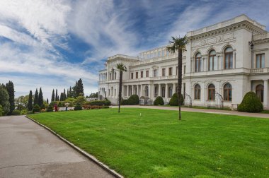 Livadia Sarayı son Rus Çarı, II, ve ailesi Livadiya İlçesi, Crimea bir yaz geri çekilme olduğunu. Yalta Konferansı orada 1945'te gerçekleşti