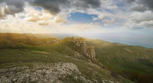 南部のクリミア半島の夏の風景 — ストック写真