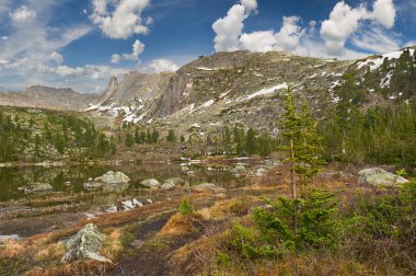 Ergaki Ridge doğa parkı. Krasnoyarsk bölgesi Rusya