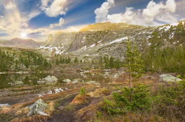 Ergaki Ridge doğa parkı. Krasnoyarsk bölgesi Rusya
