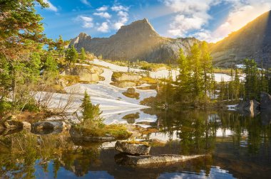 Ergaki Ridge doğa parkı. Krasnoyarsk bölgesi Rusya