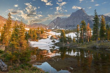 Ergaki Ridge doğa parkı. Krasnoyarsk bölgesi Rusya