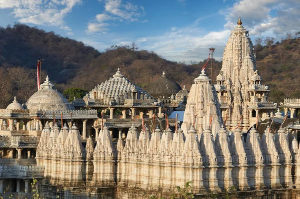 Ranakpur jain Tempel oder chaturmukha, dharana, vihara, ist ein jain Tempel in ranakpur — Stockfoto