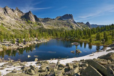 Ergaki Ridge doğa parkı. Krasnoyarsk bölgesi Rusya