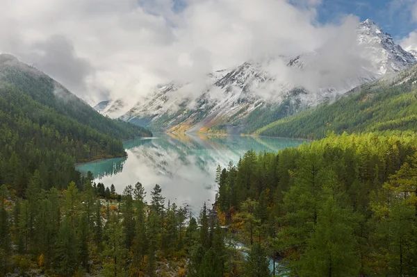 Lago Montanha — Fotografia de Stock