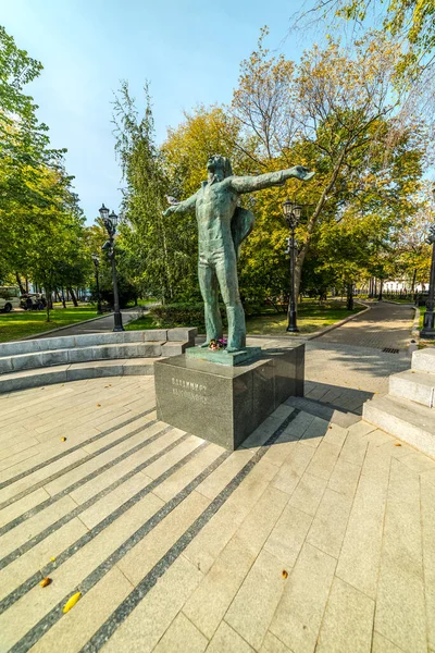 Denkmal v.s. vysotsky, area - petrovsky gate in Moskau. — Stockfoto