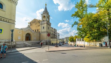 John the Baptis 'in Starosadsky Lane / Zabelina-Belfry Caddesi