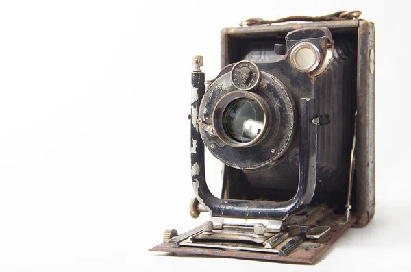 白地に古いカメラ — ストック写真