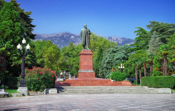 lenin için anıt