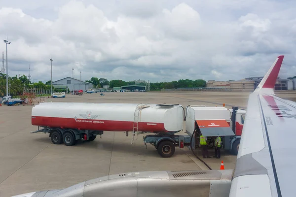 Colombo Sri Lanka Agosto 2019 Srilankan Air Llena Combustible Para — Foto de Stock