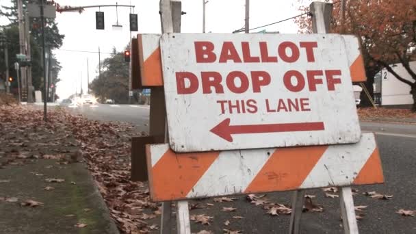 Street Sign Points Voters Ballot Drop Election Day — 图库视频影像