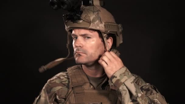 Soldier Removes His Helmet Places His Hand His Heart — Stock Video