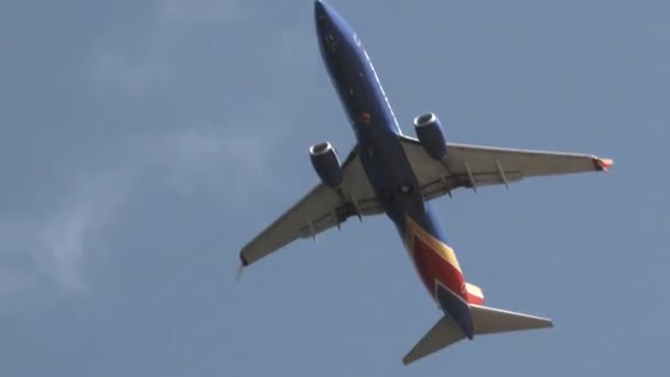 Jet Southwest Airlines Che Passa Sopra Fuori Dal Telaio — Video Stock